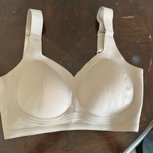 Seamless Tan Bra